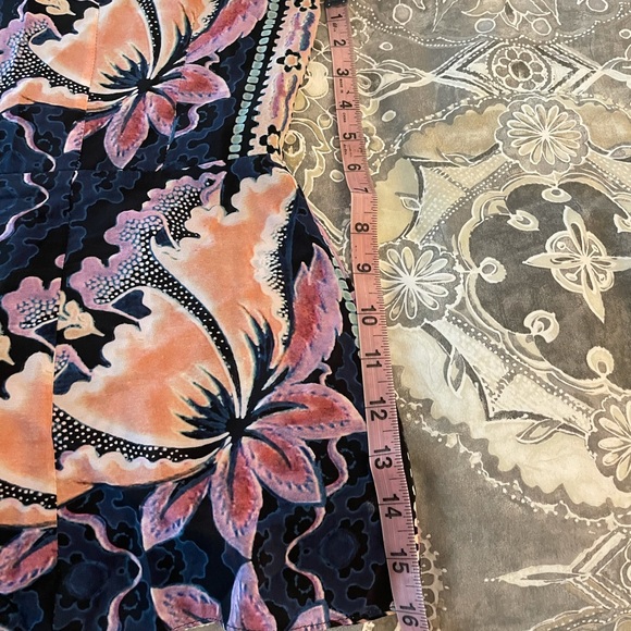 Nanette Lepore Silk Blouse (size 8) - Picture 9 of 10